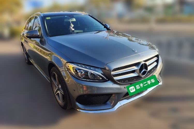 Used Mercedes-Benz C-Class 2018 C 200 Estate Front Right 45 Deg