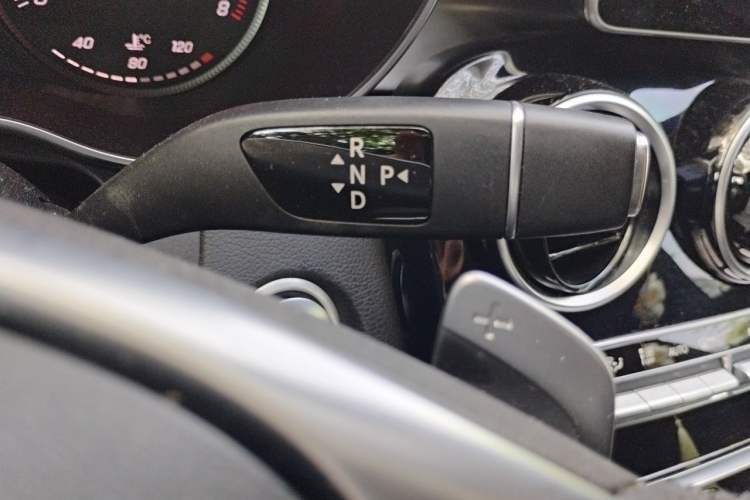 Used Mercedes-Benz C-Class 2018 C 200 Sport Edition Gear Lever