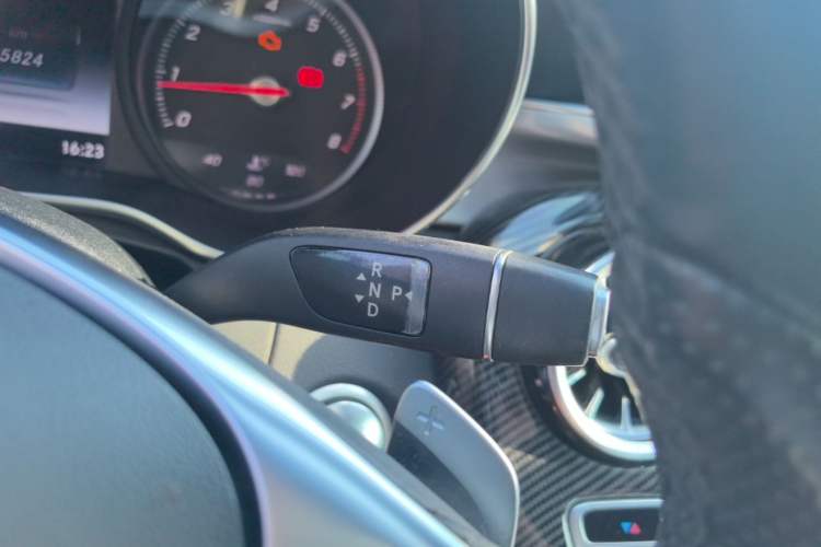 Used Mercedes-Benz C-Class 2018 C 200 Sport Edition Gear Lever