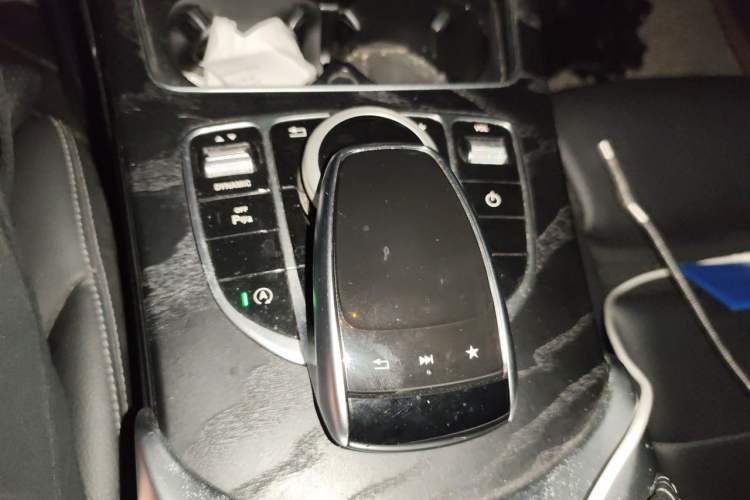 Used Mercedes-Benz C-Class 2018 C 200 L Sport Edition Gear Lever