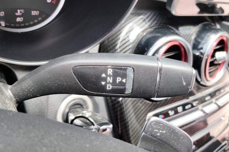 Used Mercedes-Benz C-Class 2018 C 200 Sport Edition Gear Lever