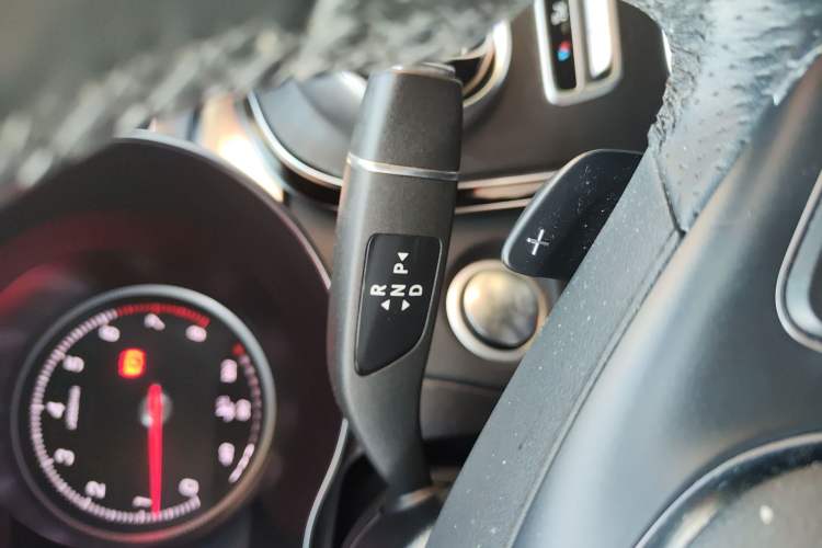 Used Mercedes-Benz C-Class 2018 C 200 Estate Gear Lever