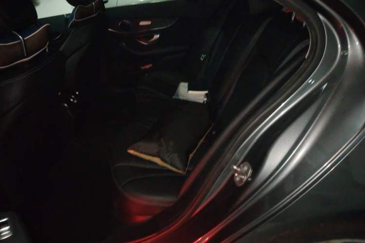 Used Mercedes-Benz C-Class 2018 C 180 L Fashion Edition Sport Version Left Rear Seat