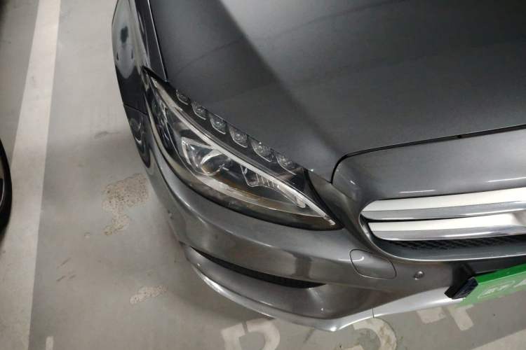 Used Mercedes-Benz C-Class 2018 C 180 L Fashion Edition Sport Version Right Front Headlight