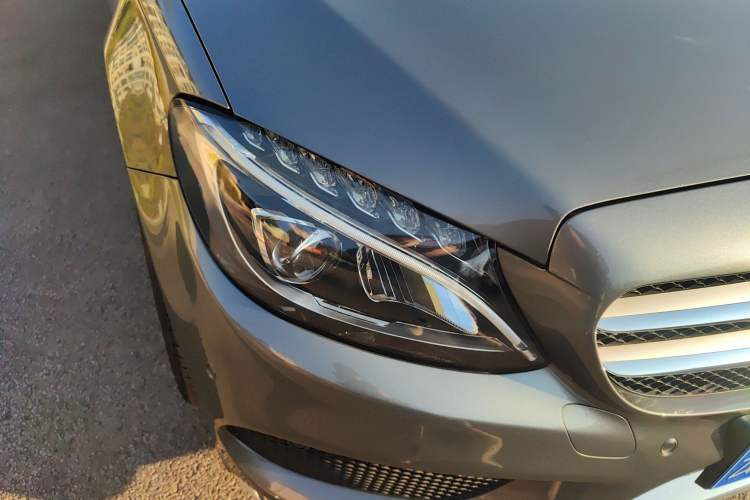 Used Mercedes-Benz C-Class 2018 C 200 Estate Right Front Headlight