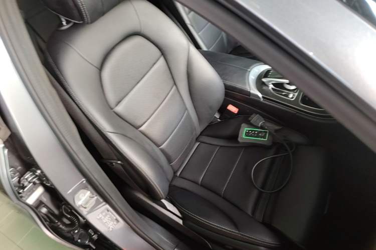 Used Mercedes-Benz C-Class 2018 C 200 L Sport Edition Right Front Seat