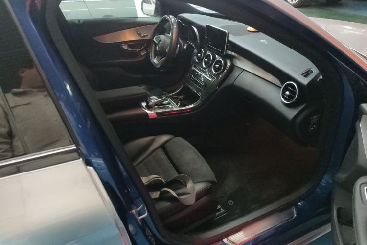 Used Mercedes-Benz C-Class 2018 C 200 Sport Edition Right Front Seat