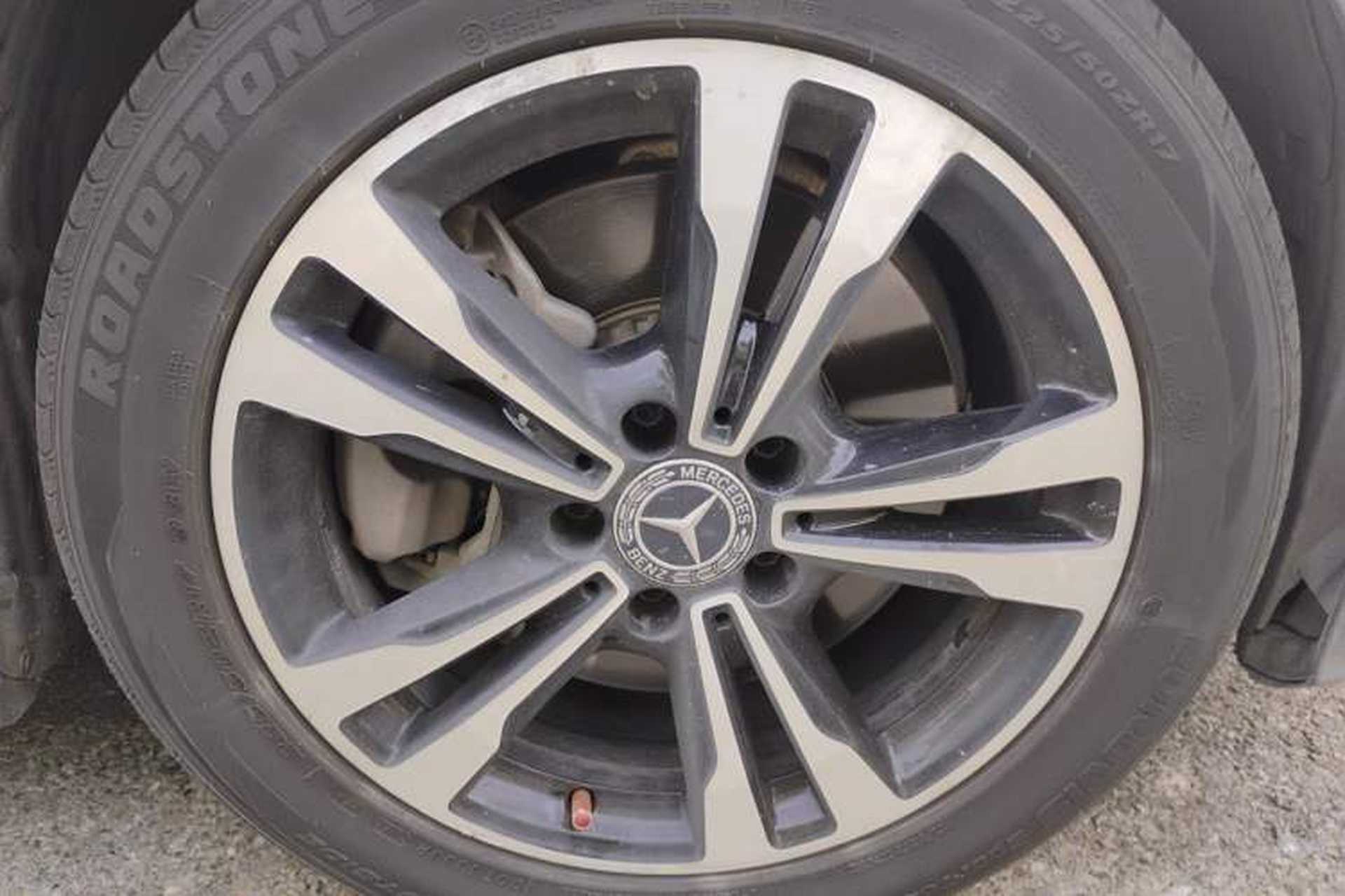 Used Mercedes-Benz C-Class 2018 C 200 Sport Edition Right Front Wheel Hub