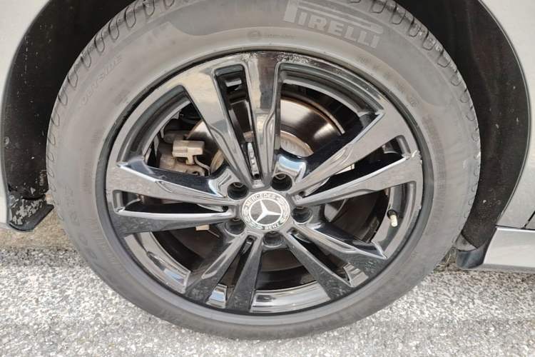 Used Mercedes-Benz C-Class 2018 C 200 L Sport Edition Right Rear Wheel Hub