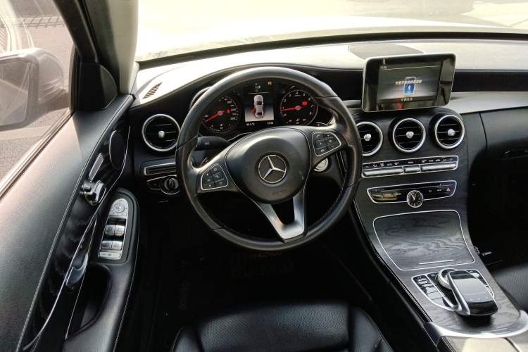 Used Mercedes-Benz C-Class 2018 C 200 L Sport Edition Steering Wheel