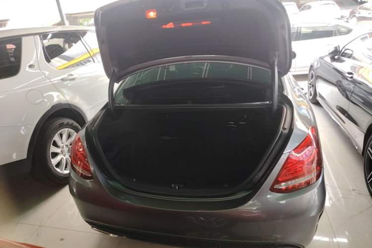 Used Mercedes-Benz C-Class 2018 C 200 L Sport Edition Trunk