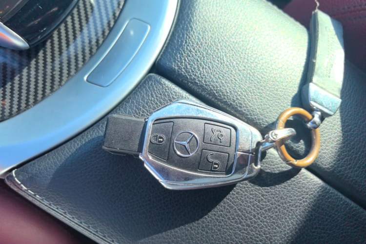 Used Mercedes-Benz C-Class 2018 C 200 Sport Edition Vehicle Key