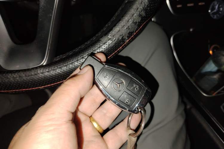 Used Mercedes-Benz C-Class 2018 C 180 L Fashion Edition Sport Version Vehicle Key