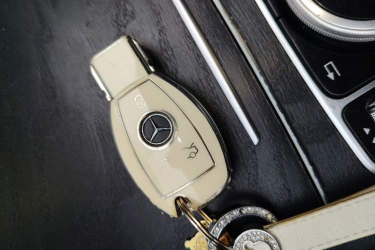 Used Mercedes-Benz C-Class 2018 C 200 L Sport Edition Vehicle Key