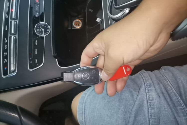 Used Mercedes-Benz C-Class 2018 C 200 L Sport Edition Vehicle Key