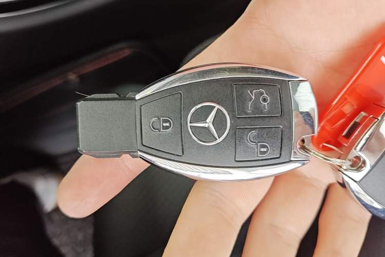 Used Mercedes-Benz C-Class 2018 C 200 L Sport Edition Vehicle Key