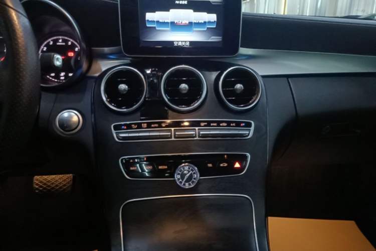 Used Mercedes-Benz C-Class 2018 C 200 L Sport Edition Audio And AC Panel