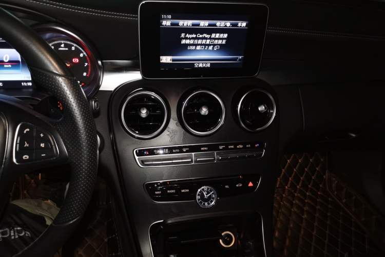 Used Mercedes-Benz C-Class 2018 C 180 L Fashion Edition Sport Version Audio And AC Panel