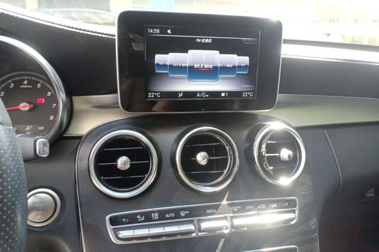 Used Mercedes-Benz C-Class 2018 C 180 L Dynamic Sports Edition Audio And AC Panel