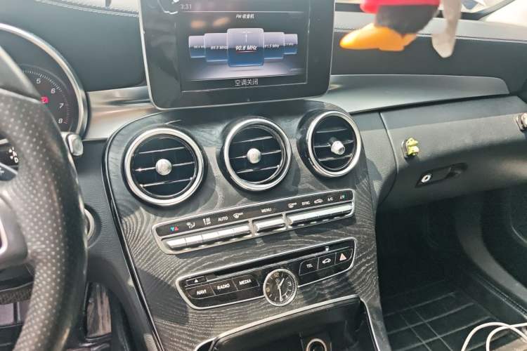 Used Mercedes-Benz C-Class 2018 C 200 L Sport Edition Audio And AC Panel