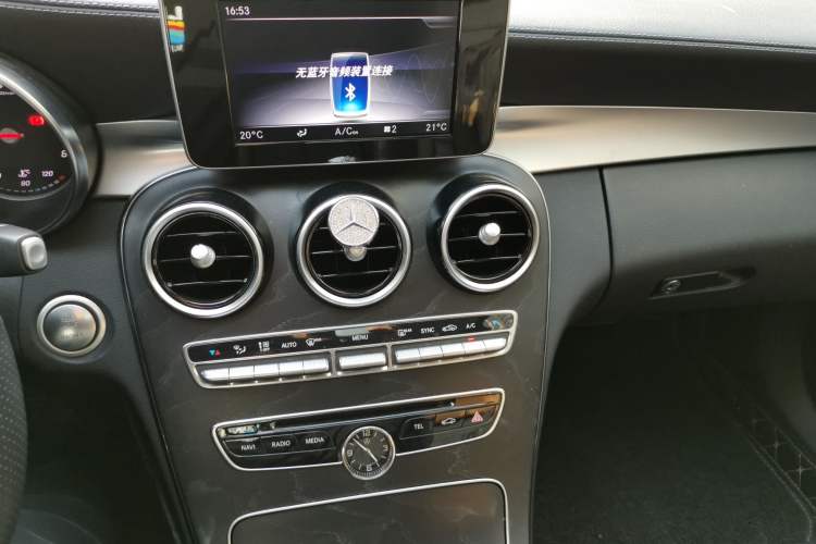 Used Mercedes-Benz C-Class 2018 C 180 L Fashion Edition Sport Version Audio And AC Panel