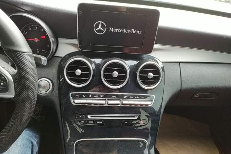 Used Mercedes-Benz C-Class 2018 C 200 Sport Edition Audio And AC Panel