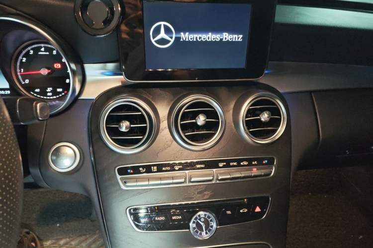 Used Mercedes-Benz C-Class 2018 C 200 Estate Audio And AC Panel
