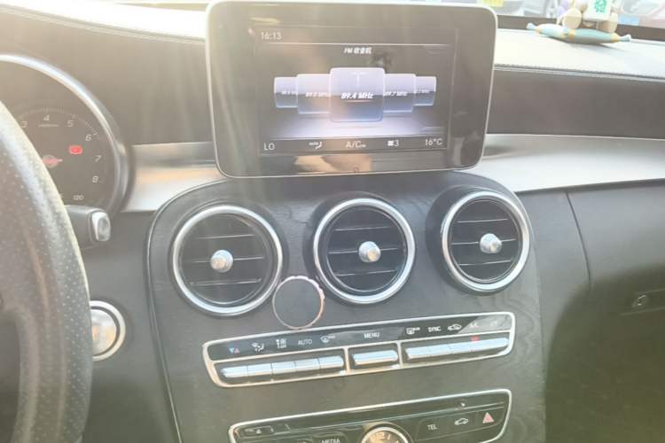 Used Mercedes-Benz C-Class 2018 C 200 L Sport Edition Audio And AC Panel