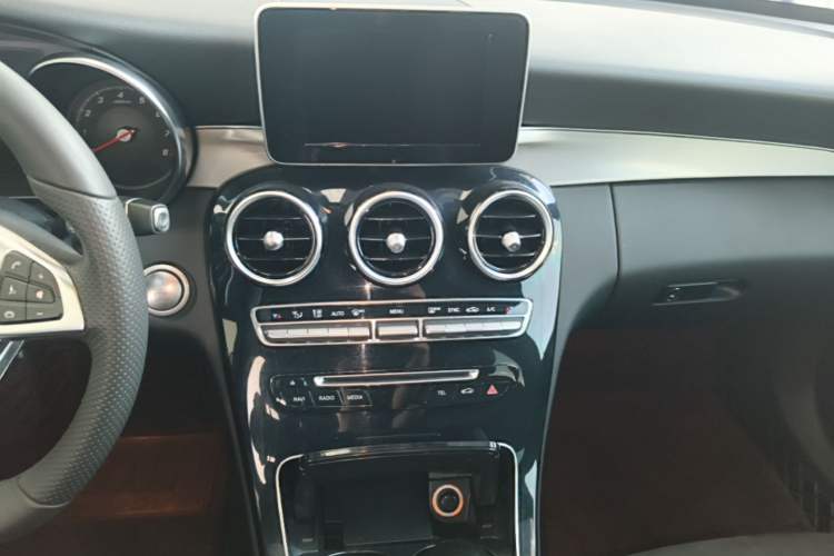 Used Mercedes-Benz C-Class 2018 C 200 Sport Edition Audio And AC Panel