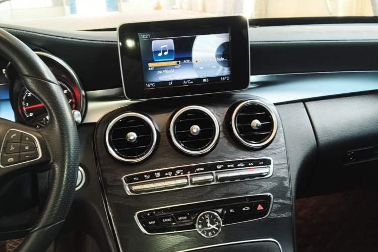 Used Mercedes-Benz C-Class 2018 C 200 L Sport Edition Audio And AC Panel