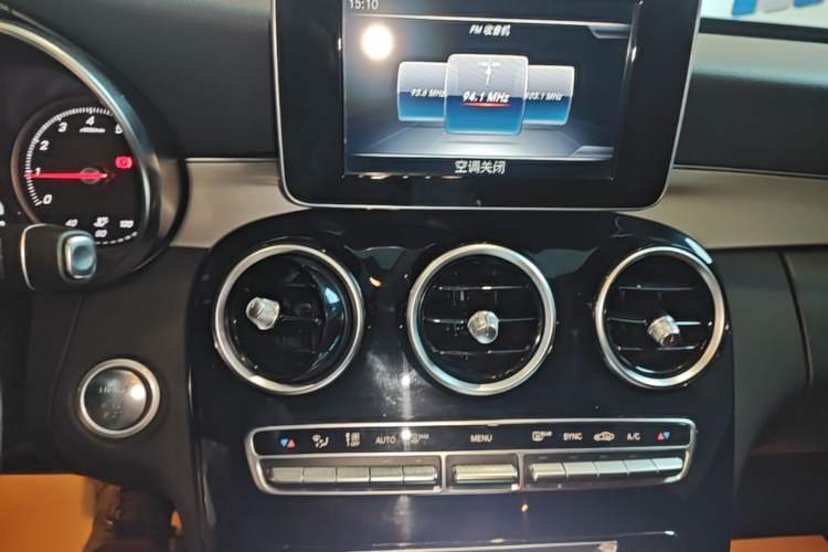 Used Mercedes-Benz C-Class 2018 C 200 Sport Edition Audio And AC Panel