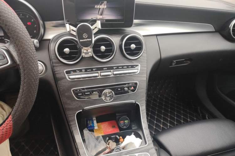 Used Mercedes-Benz C-Class 2018 C 200 L Sport Edition Audio And AC Panel