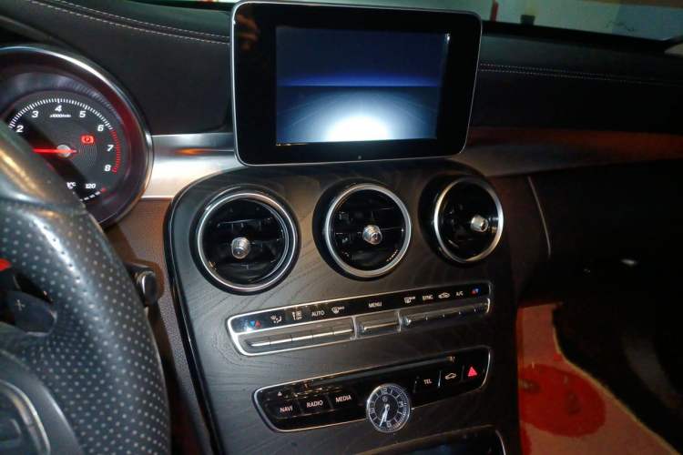Used Mercedes-Benz C-Class 2018 C 200 L Sport Edition Audio And AC Panel