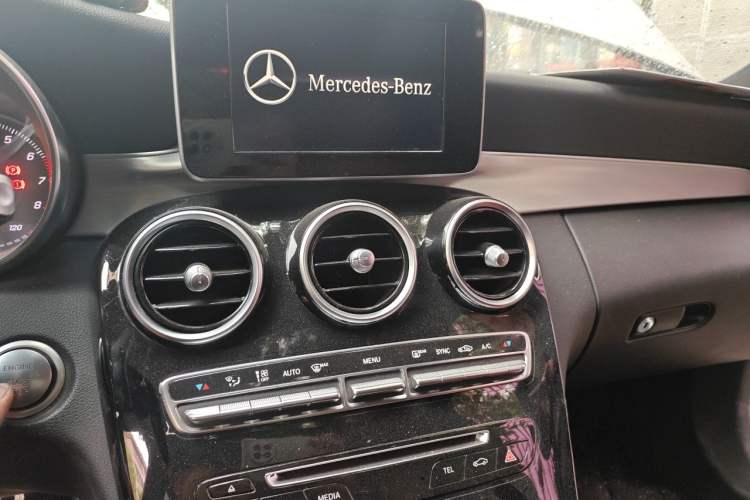 Used Mercedes-Benz C-Class 2018 C 200 Achievement Special Edition Audio And AC Panel