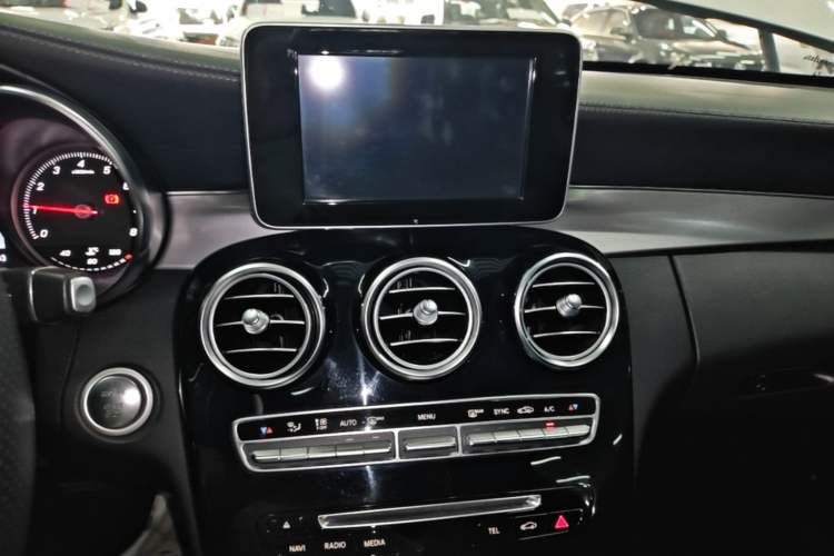 Used Mercedes-Benz C-Class 2018 C 200 Coupe Audio And AC Panel