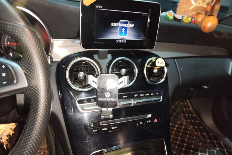 Used Mercedes-Benz C-Class 2018 C 200 Sport Edition Audio And AC Panel