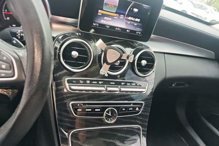 Used Mercedes-Benz C-Class 2018 C 200 L Sport Edition Audio And AC Panel
