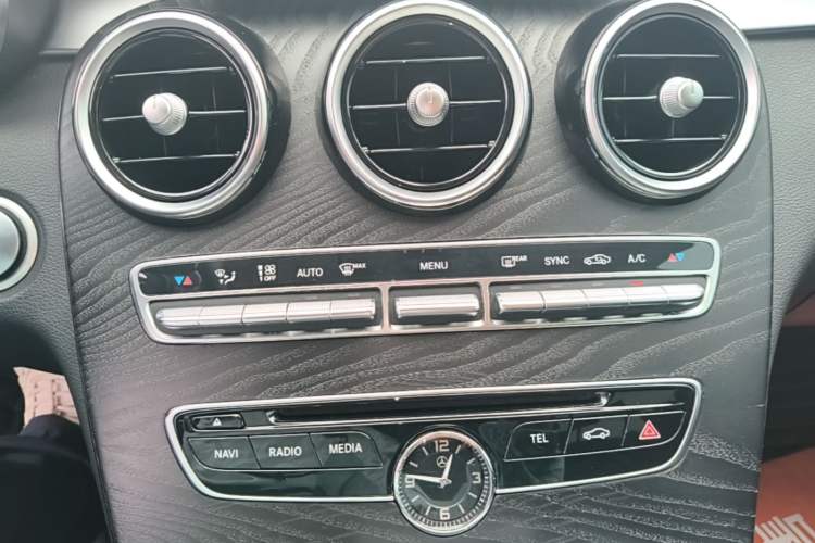 Used Mercedes-Benz C-Class 2018 C 180 L Dynamic Sports Edition Audio And AC Panel