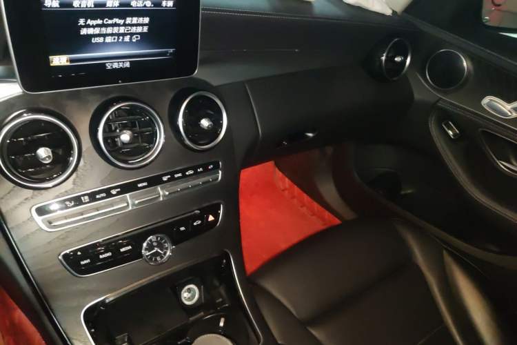 Used Mercedes-Benz C-Class 2018 C 180 L Fashion Edition Sport Version Audio And AC Panel