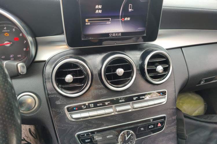 Used Mercedes-Benz C-Class 2018 C 200 L Sport Edition Audio And AC Panel