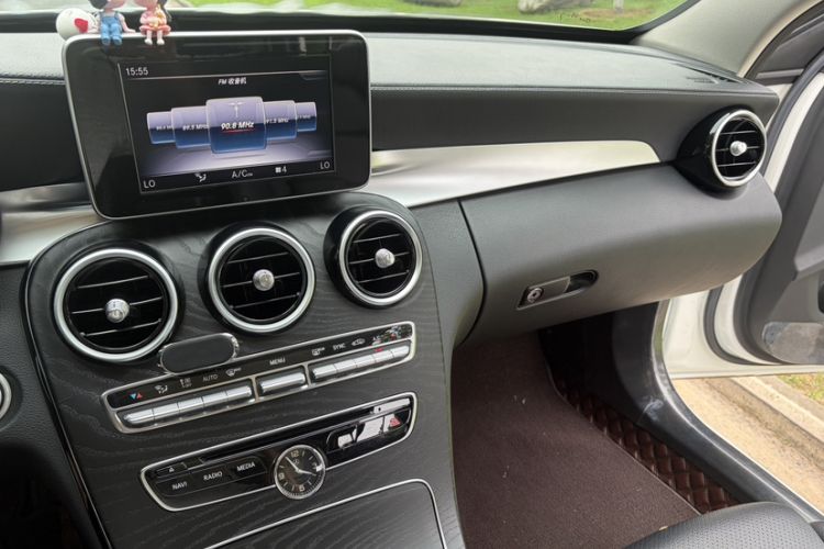 Used Mercedes-Benz C-Class 2018 C 200 L Sport Edition Achievement Special Edition Audio And AC Panel