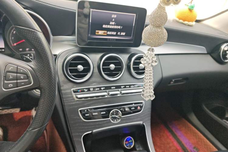 Used Mercedes-Benz C-Class 2018 C 180 L Fashion Edition Sport Version Audio And AC Panel