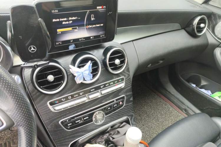 Used Mercedes-Benz C-Class 2018 C 200 L Sport Edition Audio And AC Panel