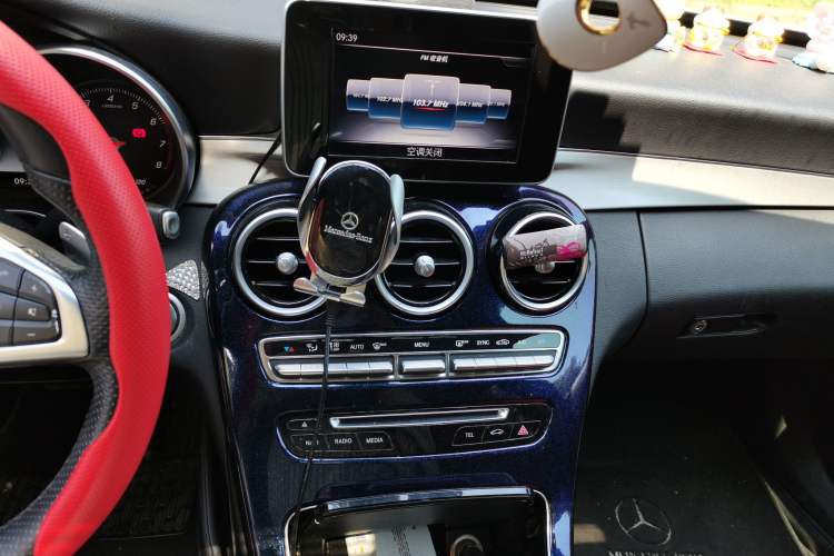 Used Mercedes-Benz C-Class 2018 C 200 Sport Edition Audio And AC Panel