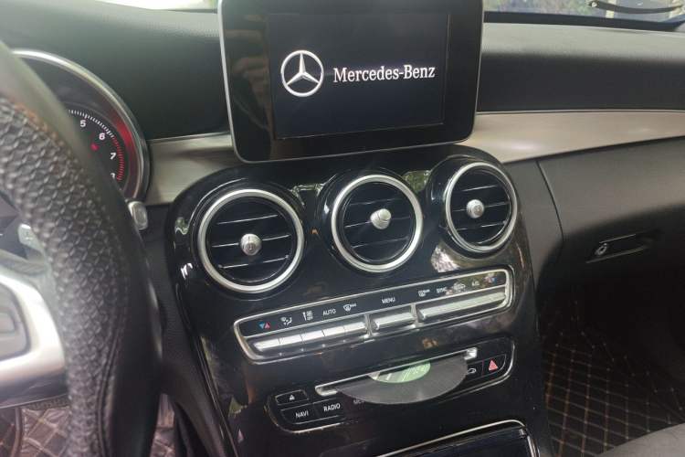 Used Mercedes-Benz C-Class 2018 C 200 Sport Edition Audio And AC Panel