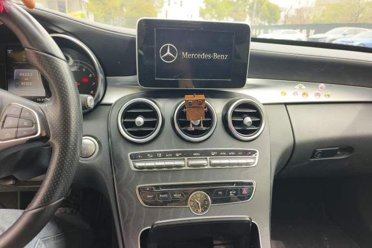Used Mercedes-Benz C-Class 2018 C 200 L Sport Edition Audio And AC Panel
