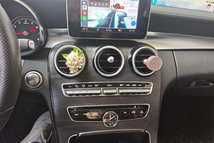 Used Mercedes-Benz C-Class 2018 C 200 L Sport Edition Achievement Special Edition Audio And AC Panel