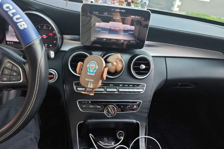 Used Mercedes-Benz C-Class 2018 C 200 L Sport Edition Audio And AC Panel