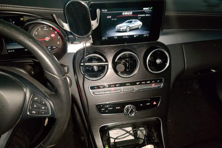 Used Mercedes-Benz C-Class 2018 C 200 L Sport Edition Audio And AC Panel