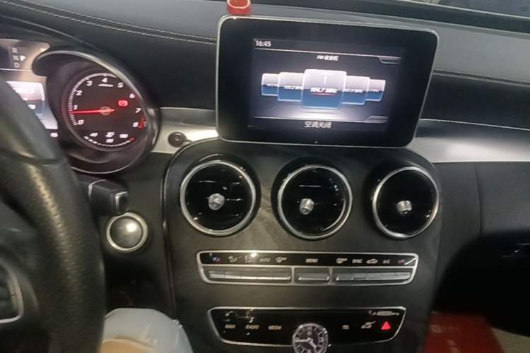 Used Mercedes-Benz C-Class 2018 C 200 L Sport Edition Audio And AC Panel